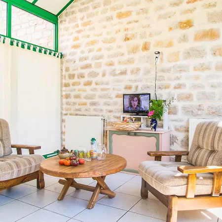 L'amandier A Blajoux Tatil Evi