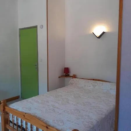 L'amandier A Blajoux Vakantiehuis Montbrun (Lozere)